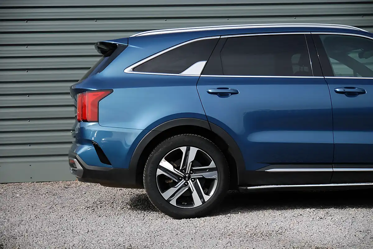 Used 2021 Kia Sorento 4 Blue - Interior and Exterior details 4