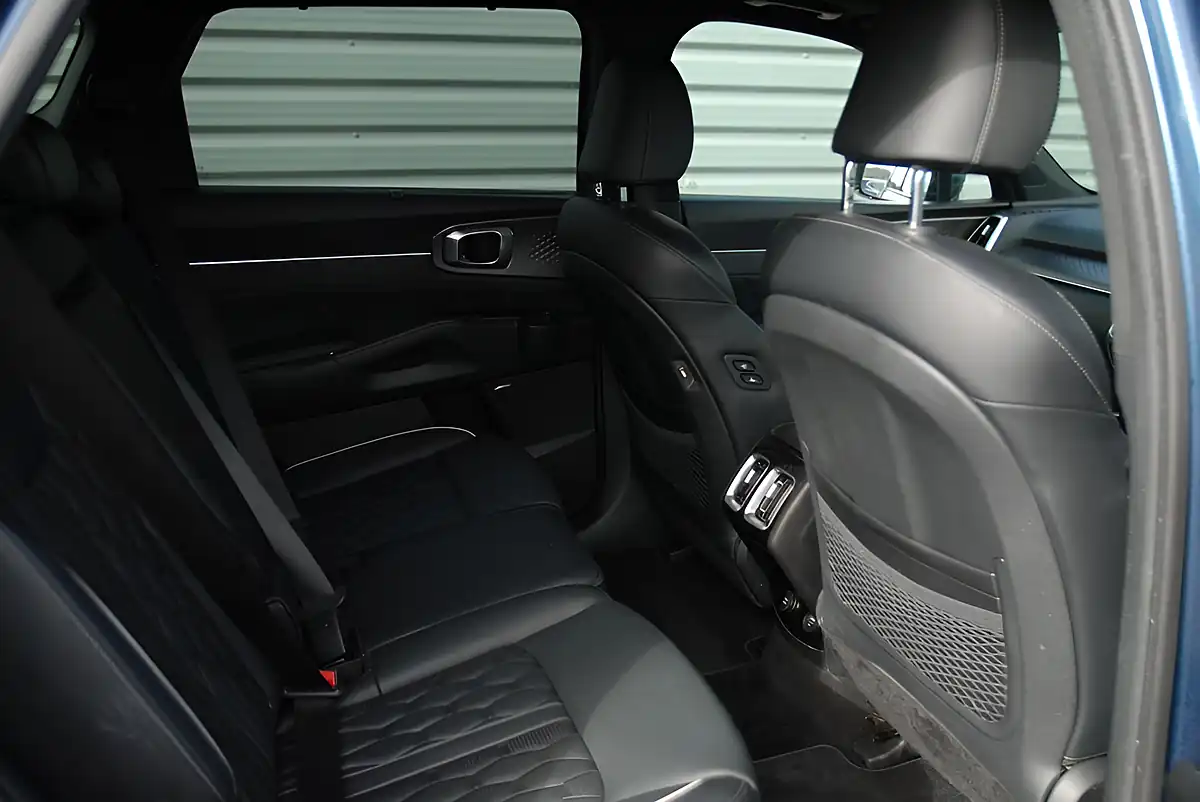 Used 2021 Kia Sorento 4 Blue - Interior and Exterior details 5