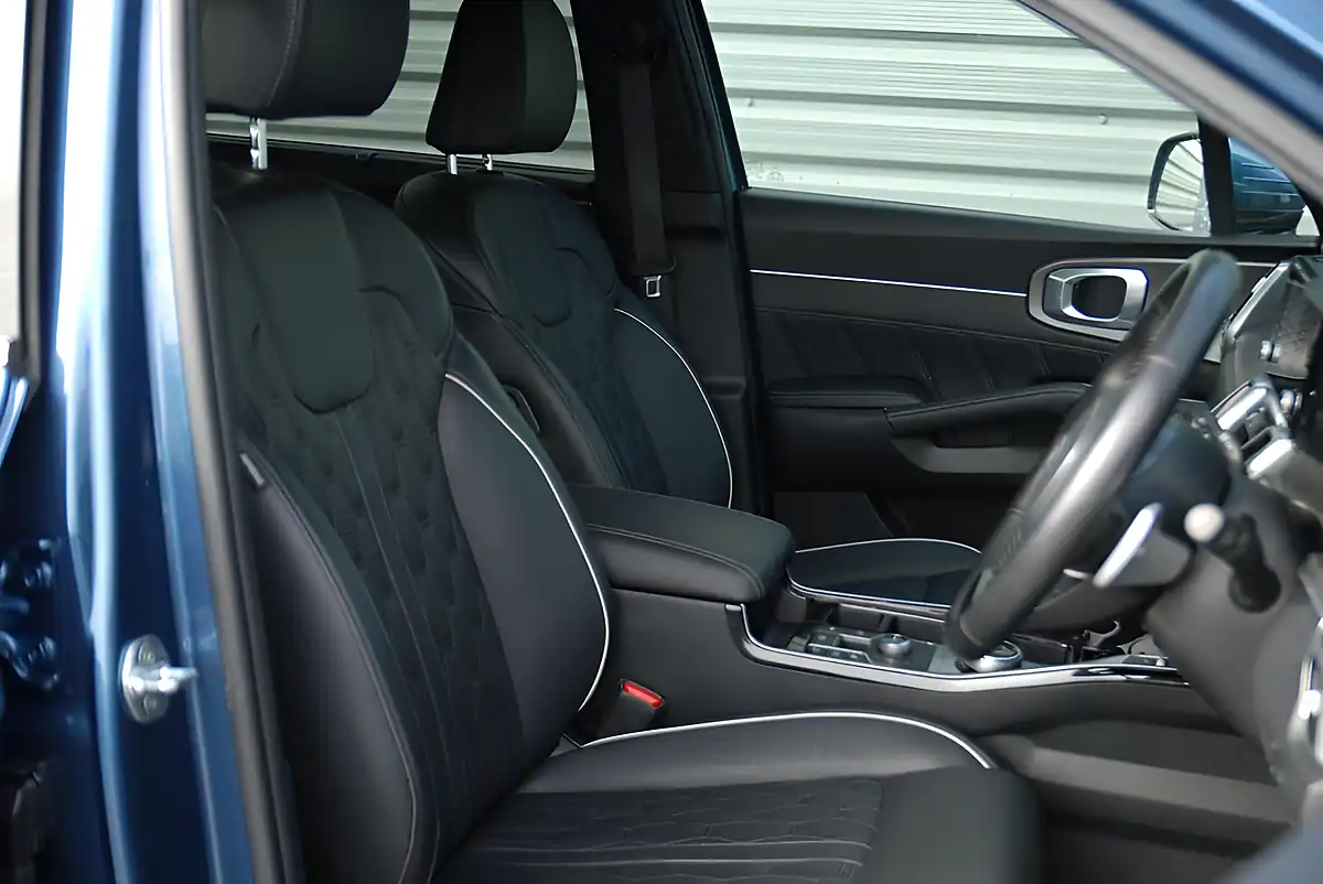 Used 2021 Kia Sorento 4 Blue - Interior and Exterior details 8