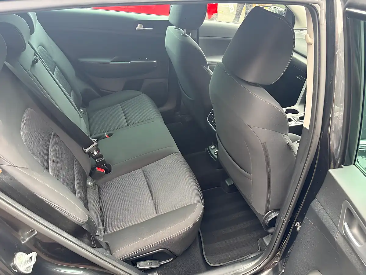Used 2021 Kia Sportage 2 Black - Interior and Exterior details 10