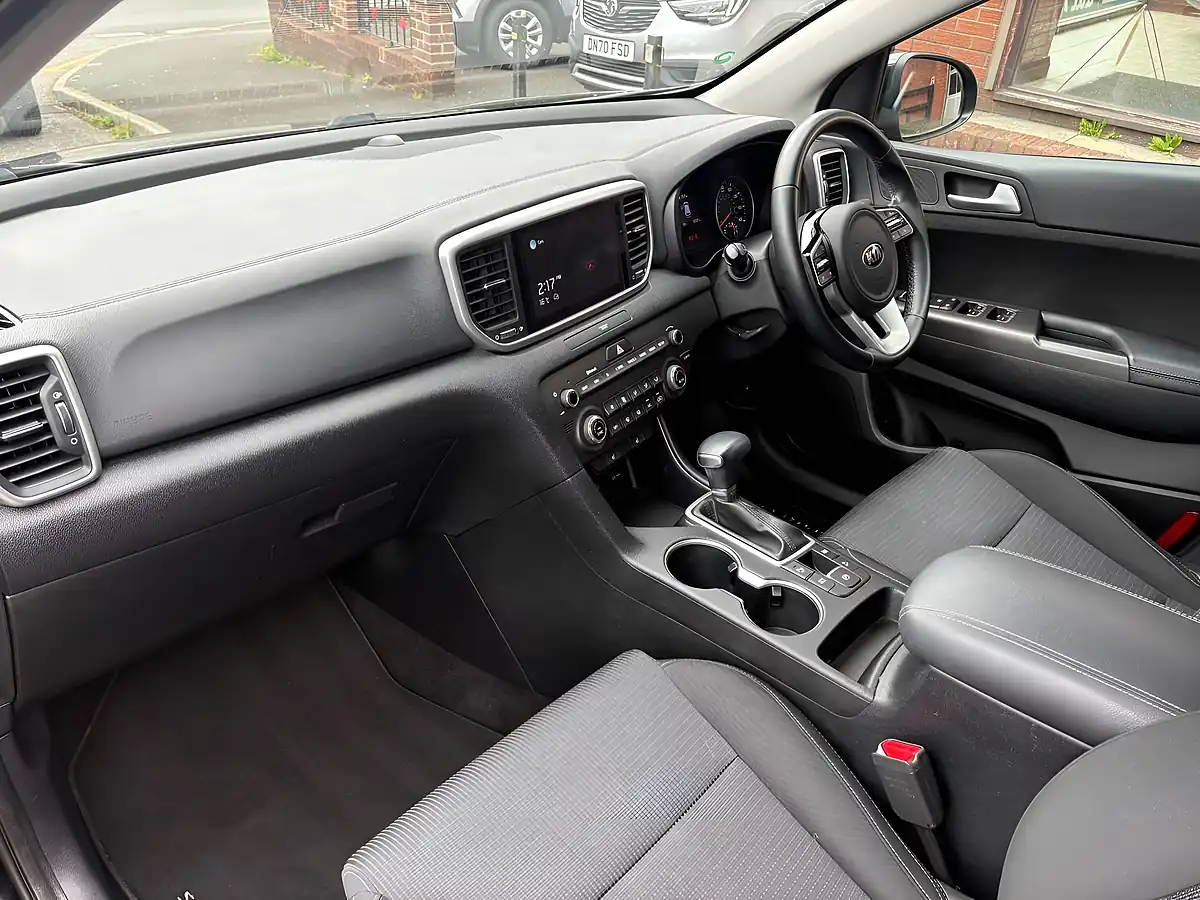 Used 2021 Kia Sportage 2 Black - Interior and Exterior details 11