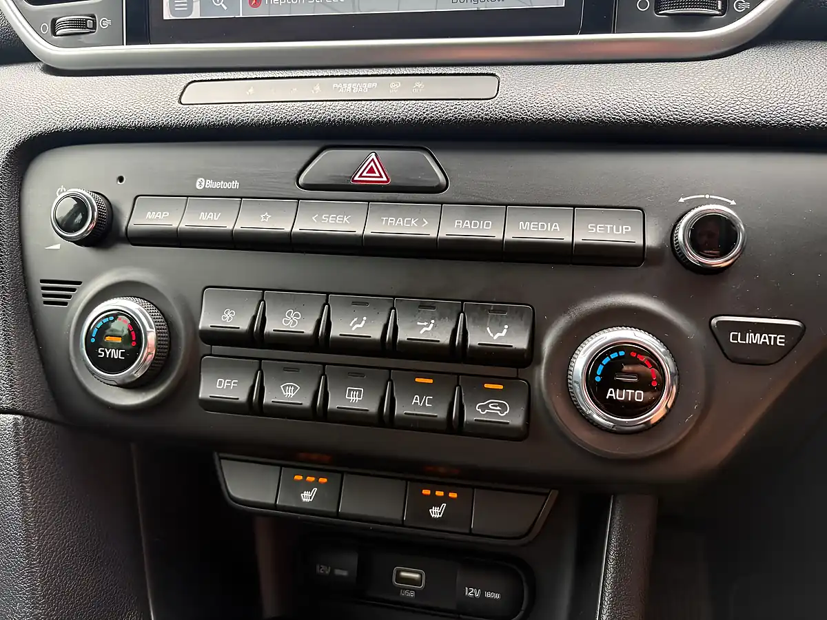Used 2021 Kia Sportage 2 Black - Interior and Exterior details 15