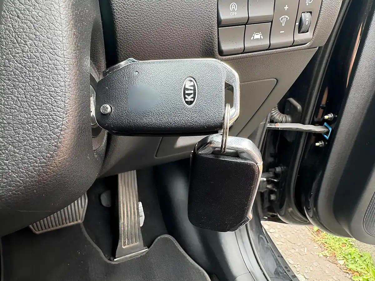 Used 2021 Kia Sportage 2 Black - Interior and Exterior details 18