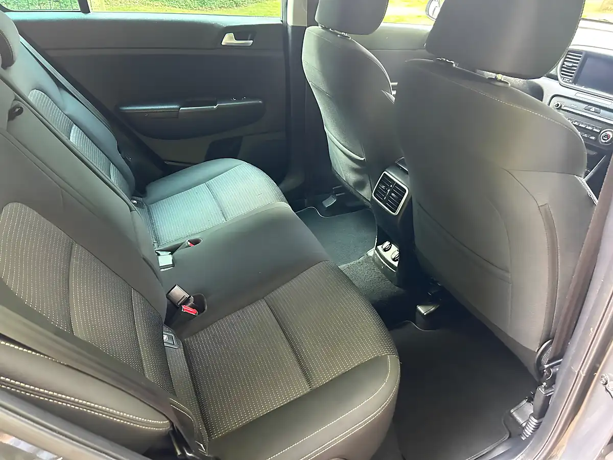 Used 2021 Kia Sportage 2 Grey - Interior and Exterior details 16