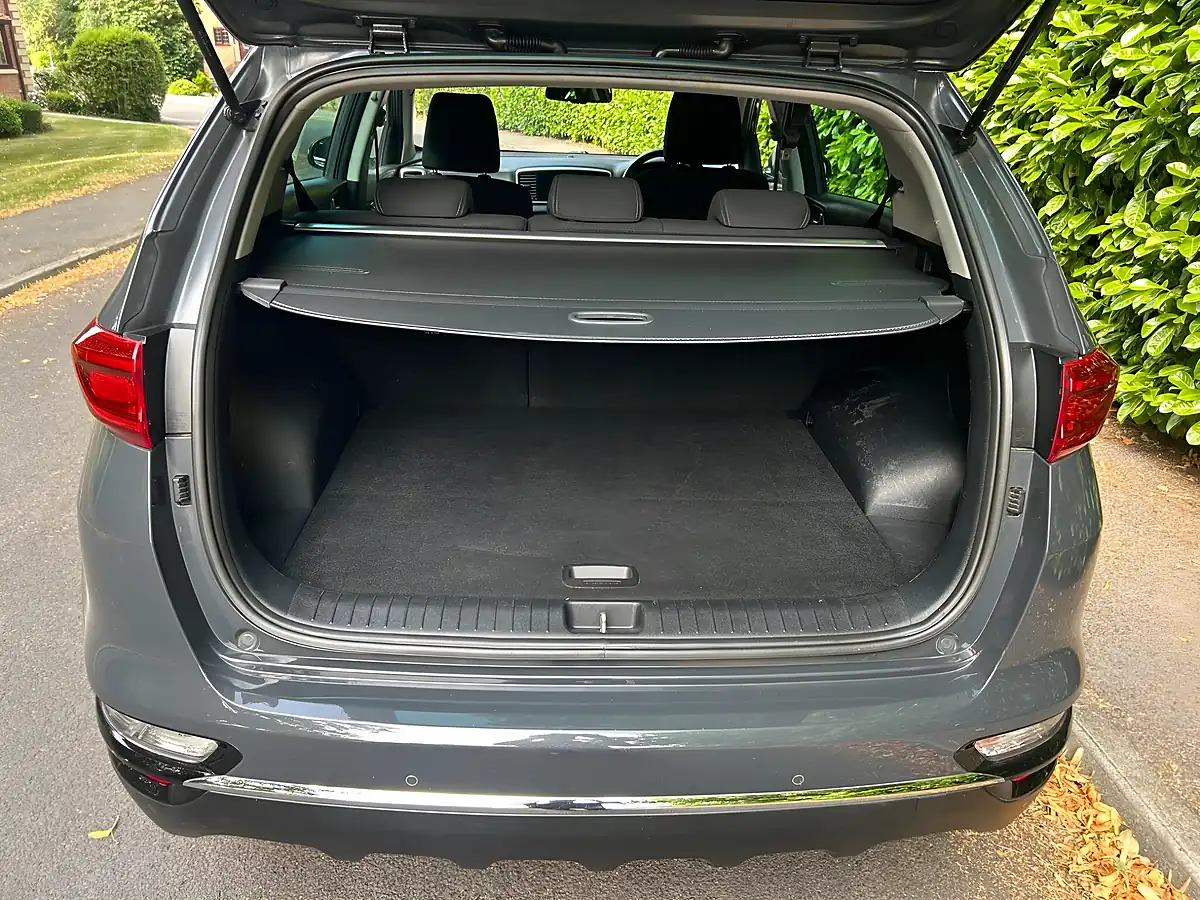 Used 2021 Kia Sportage 2 Grey - Interior and Exterior details 19