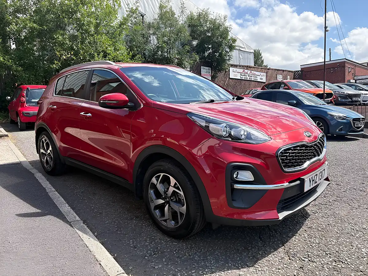 Used 2021 Kia Sportage 2 Red - Front View