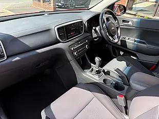 Used 2021 Kia Sportage 2 Red - Interior and Exterior details 13