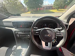 Used 2021 Kia Sportage 2 Red - Interior and Exterior details 18