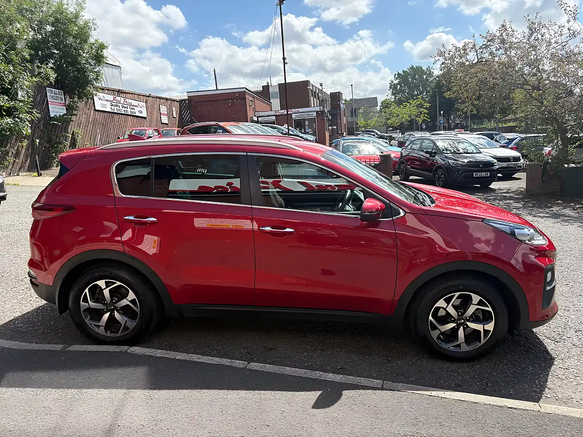 Used 2021 Kia Sportage 2 Red - Interior and Exterior details 2