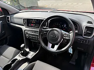 Used 2021 Kia Sportage 2 Red - Interior and Exterior details 9