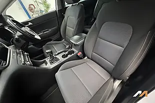 Used 2021 Kia Sportage 2 White - Interior and Exterior details 12