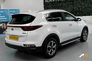 Used 2021 Kia Sportage 2 White - Interior and Exterior details 17