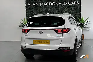 Used 2021 Kia Sportage 2 White - Interior and Exterior details 19