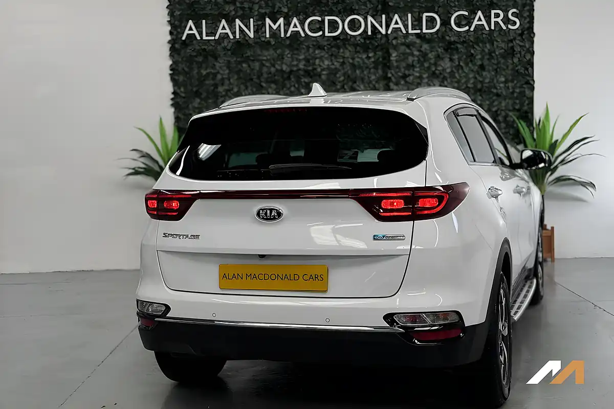 Used 2021 Kia Sportage 2 White - Interior and Exterior details 19