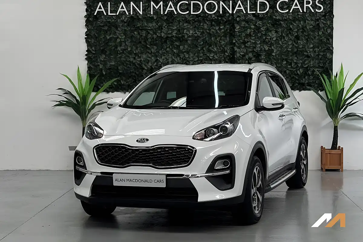 Used 2021 Kia Sportage 2 White - Interior and Exterior details 5