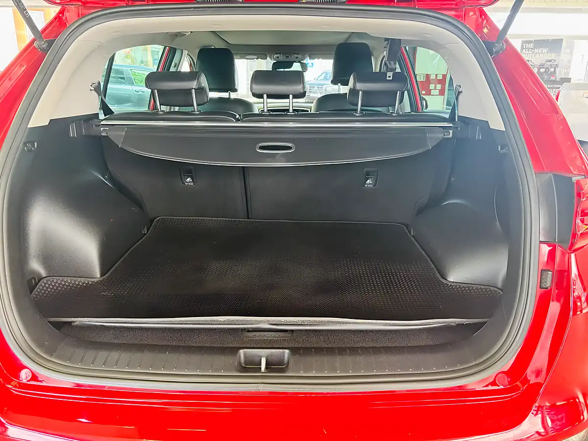 Used 2021 Kia Sportage 3 Red - Interior and Exterior details 14