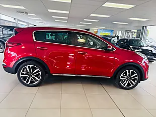 Used 2021 Kia Sportage 3 Red - Interior and Exterior details 8