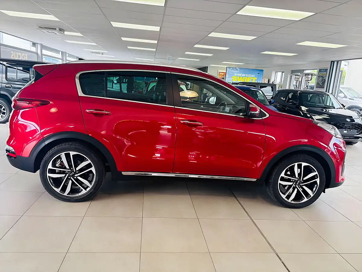 Used 2021 Kia Sportage 3 Red - Interior and Exterior details 8