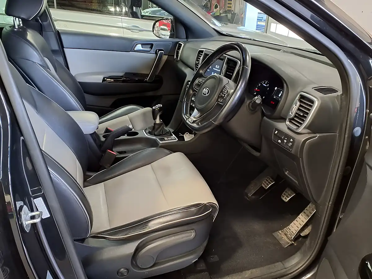 Used 2021 Kia Sportage Black - Interior and Exterior details 5