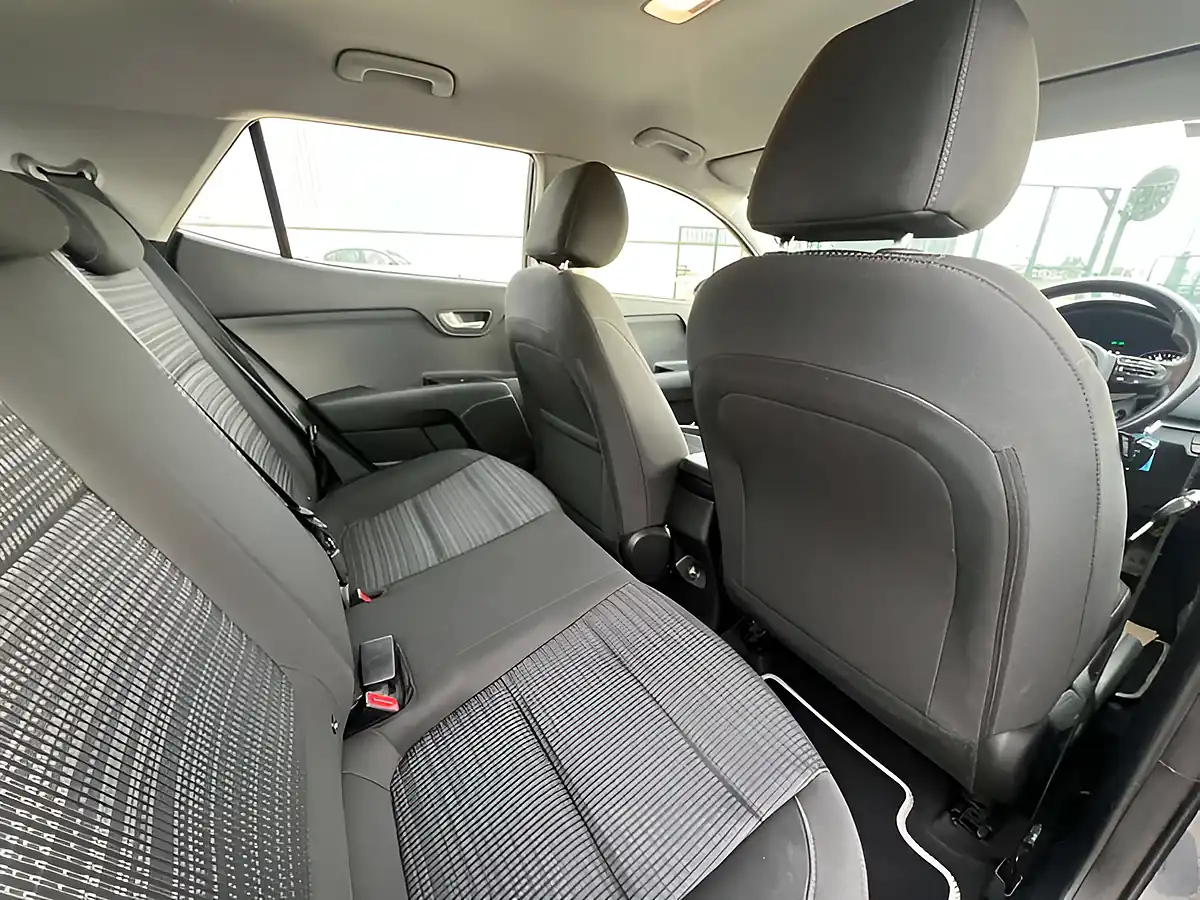 Used 2021 Kia Stonic 2 Storm Grey - Interior and Exterior details 19