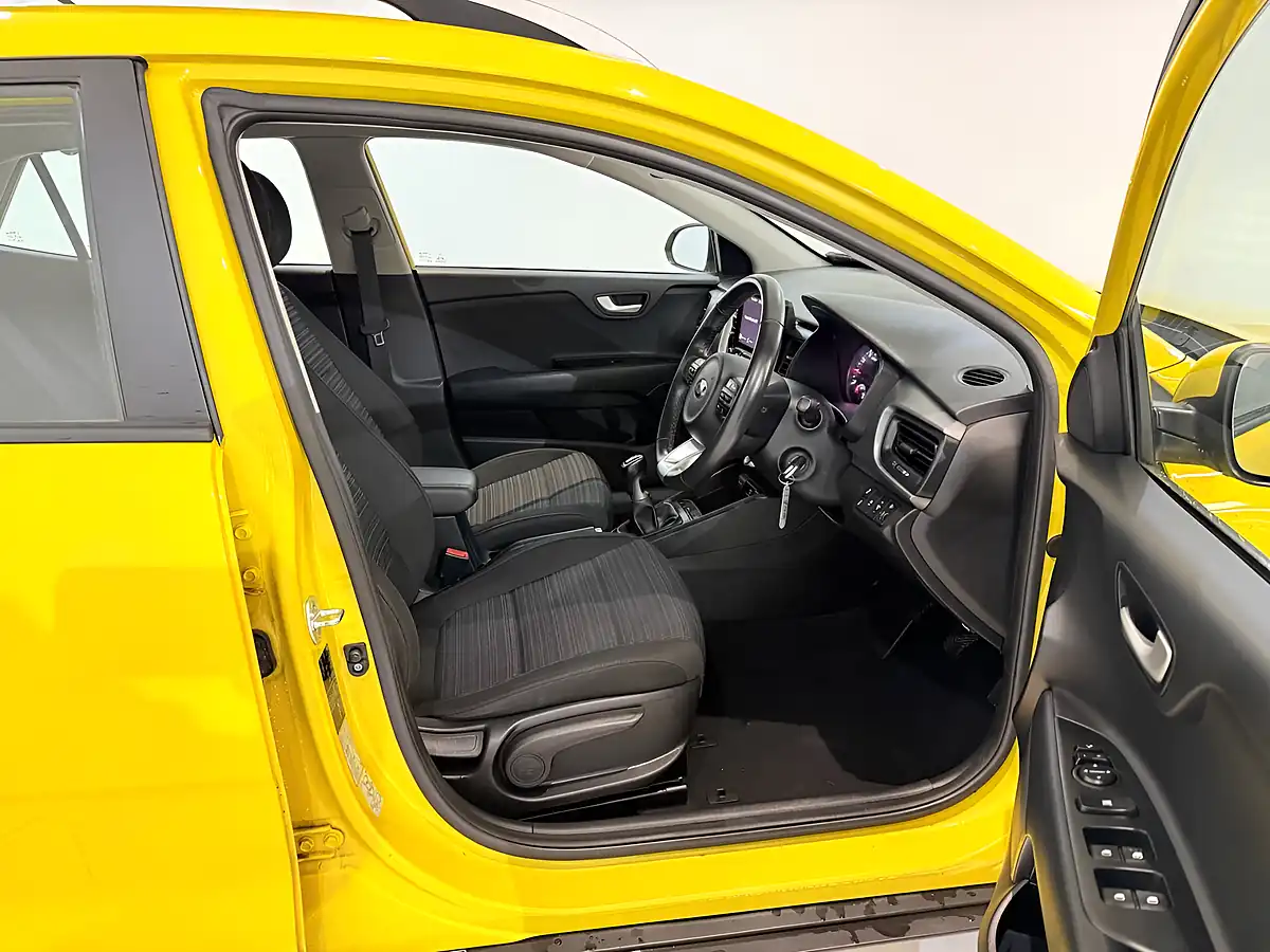 Used 2021 Kia Stonic 2 Yellow - Interior and Exterior details 12