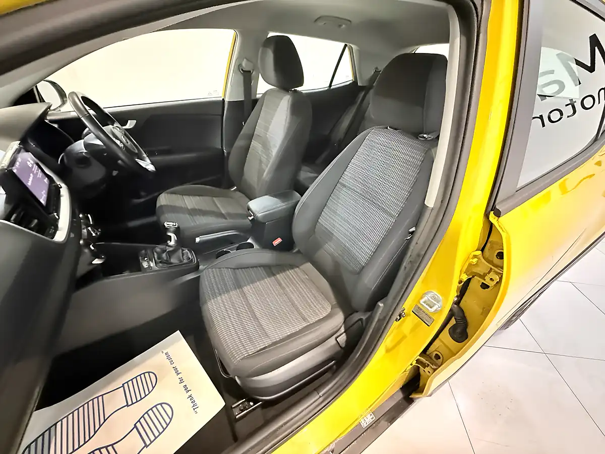 Used 2021 Kia Stonic 2 Yellow - Interior and Exterior details 15