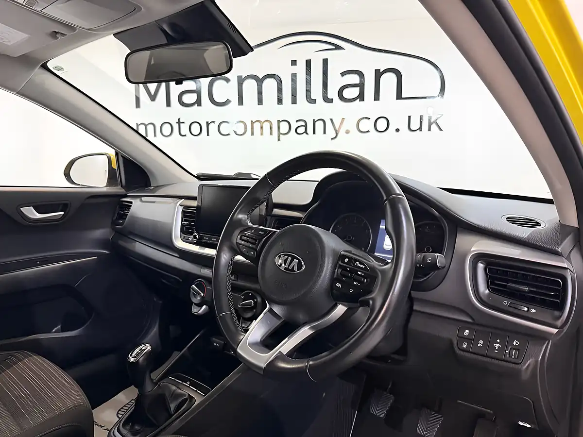 Used 2021 Kia Stonic 2 Yellow - Interior and Exterior details 19