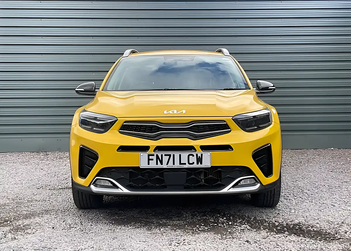 Used 2021 Kia Stonic GT-Line Yellow - Interior and Exterior details 2