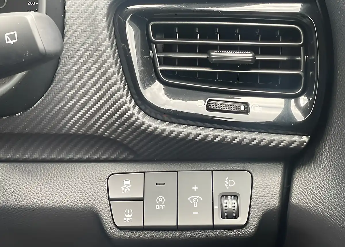Used 2021 Kia Stonic GT-Line Yellow - Interior and Exterior details 20
