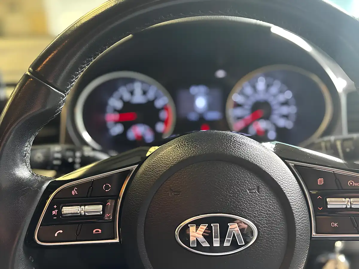 Used 2021 Kia Xceed 2 Brown - Interior and Exterior details 13