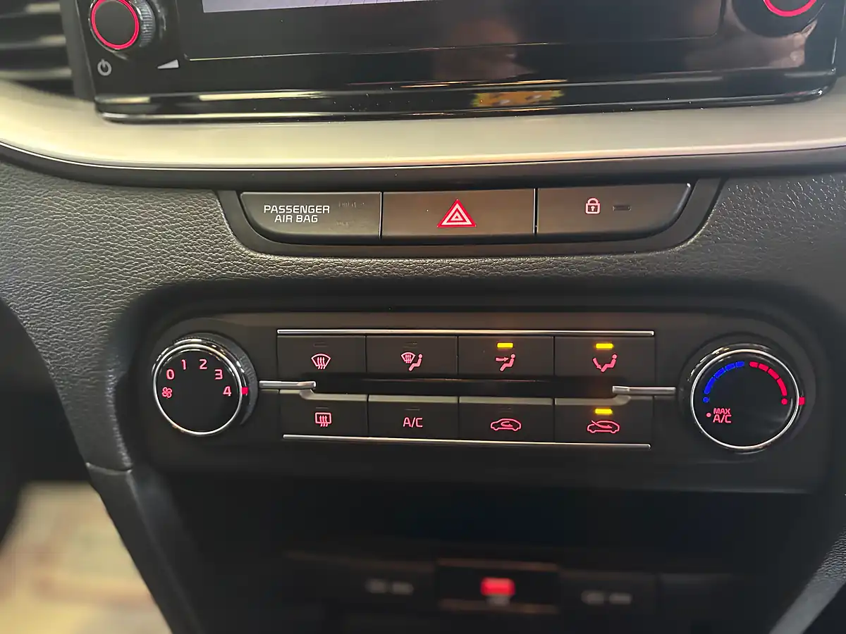 Used 2021 Kia Xceed 2 Brown - Interior and Exterior details 14