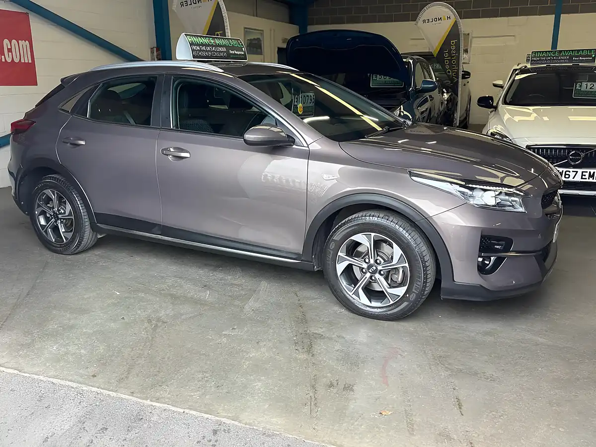 Used 2021 Kia Xceed 2 Brown - Interior and Exterior details 5