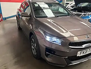 Used 2021 Kia Xceed 2 Brown - Interior and Exterior details 6