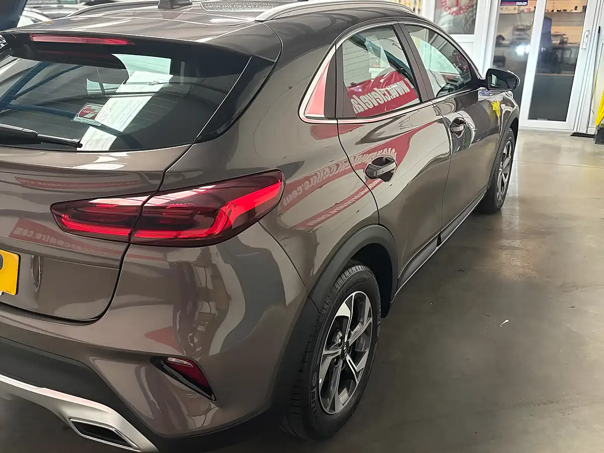 Used 2021 Kia Xceed 2 Brown - Interior and Exterior details 7