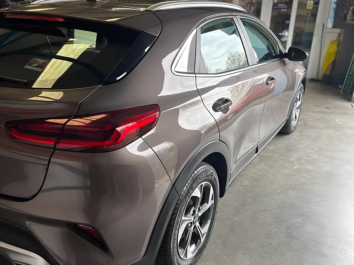 Used 2021 Kia Xceed 2 Brown - Interior and Exterior details 9
