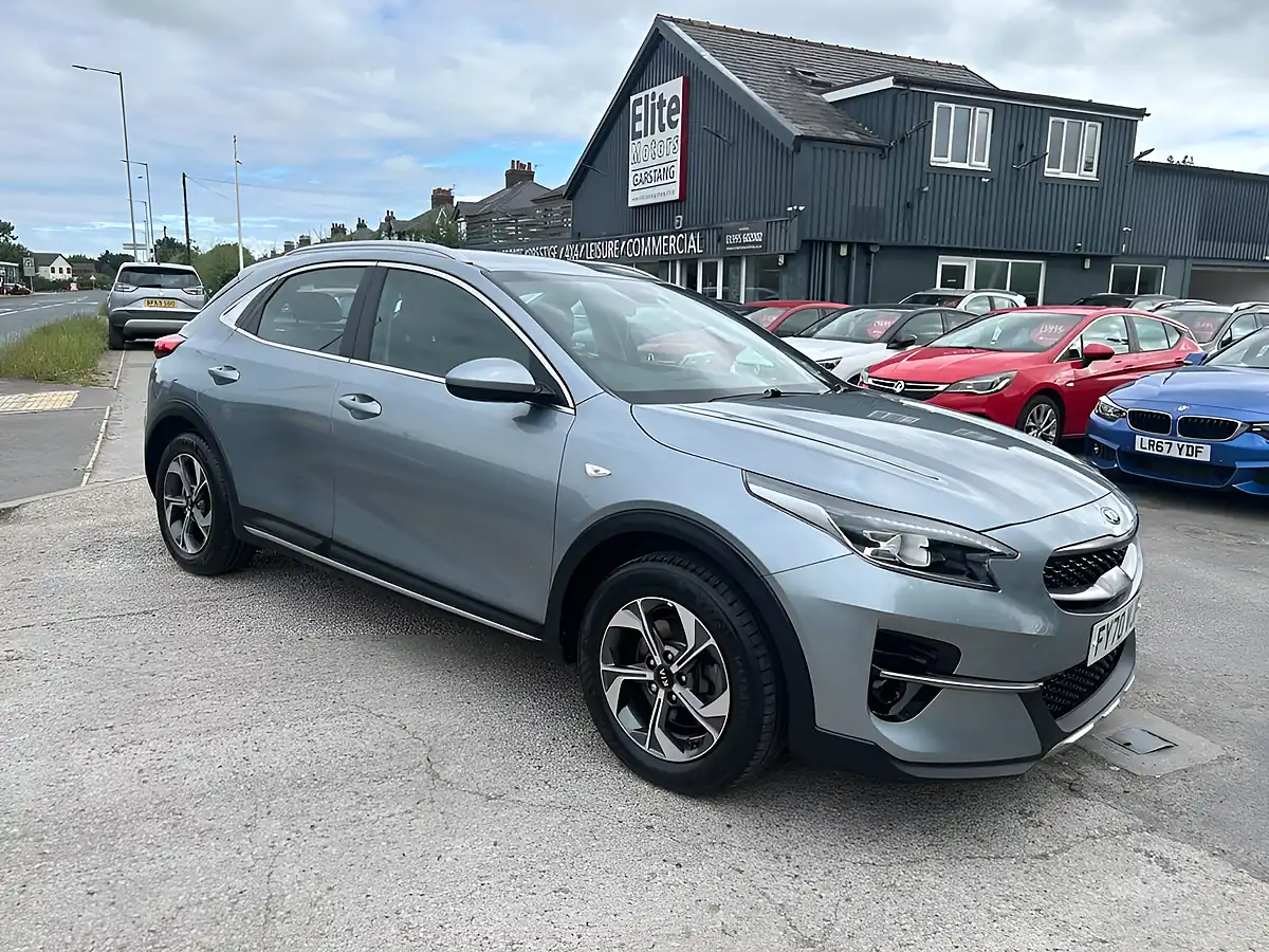 Used 2021 Kia Xceed 2 Silver - Front View