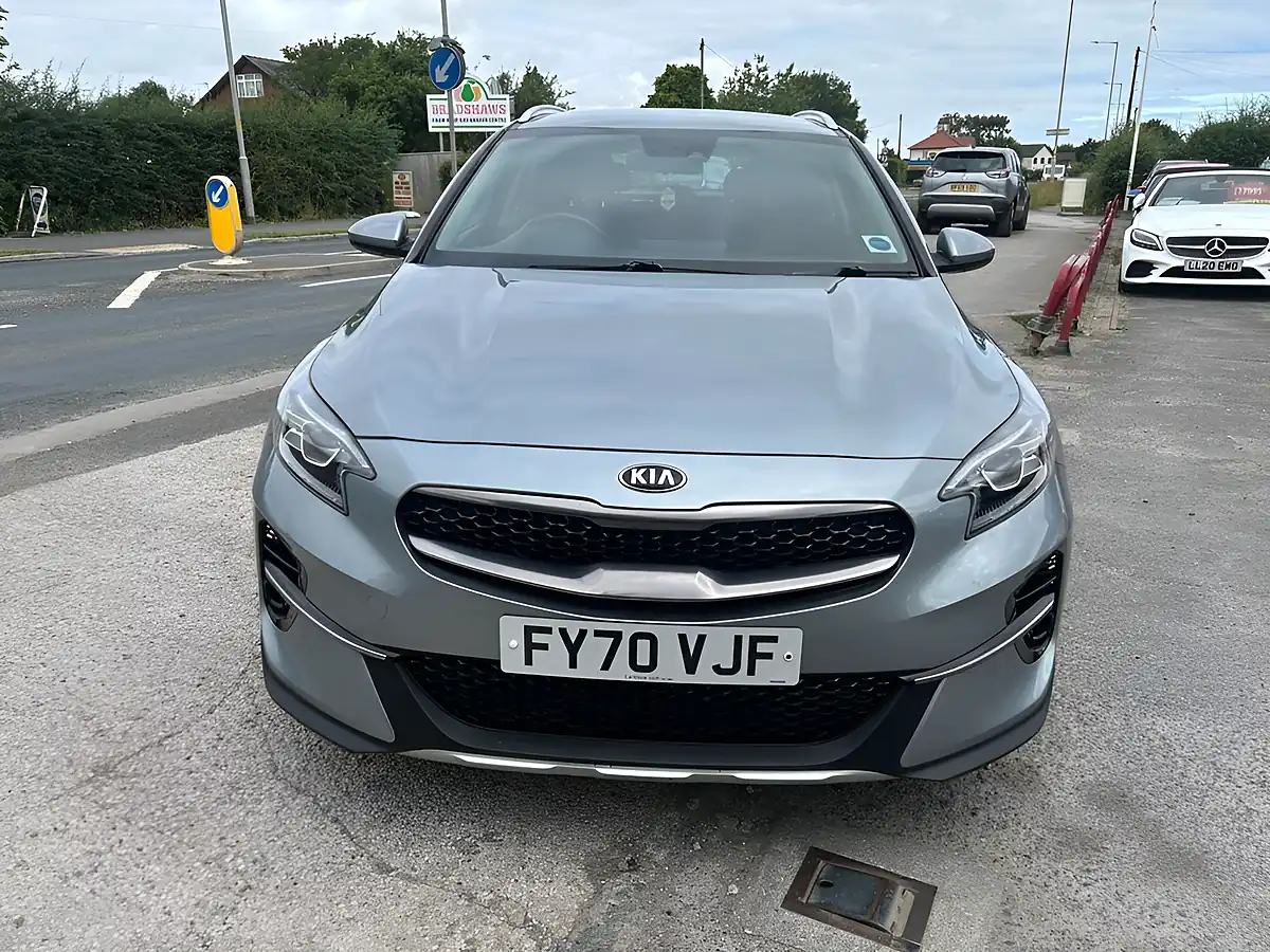 Used 2021 Kia Xceed 2 Silver - Interior and Exterior details 9