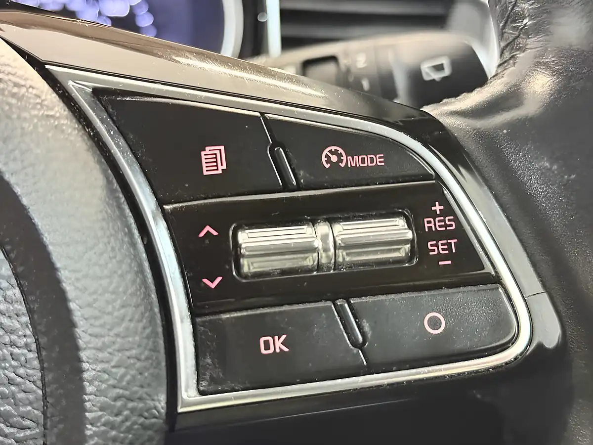 Used 2021 Kia Xceed 3 White - Interior and Exterior details 16