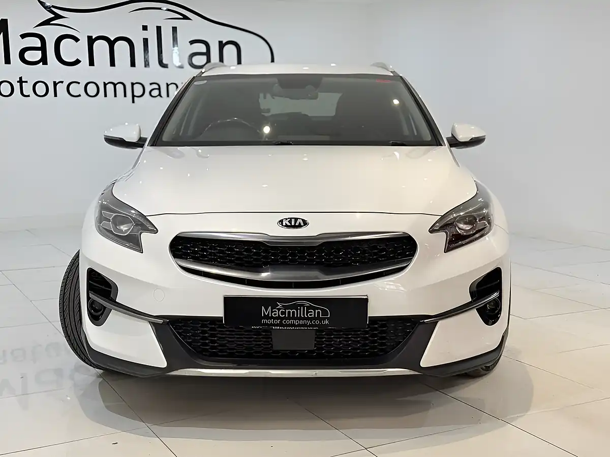 Used 2021 Kia Xceed 3 White - Interior and Exterior details 6