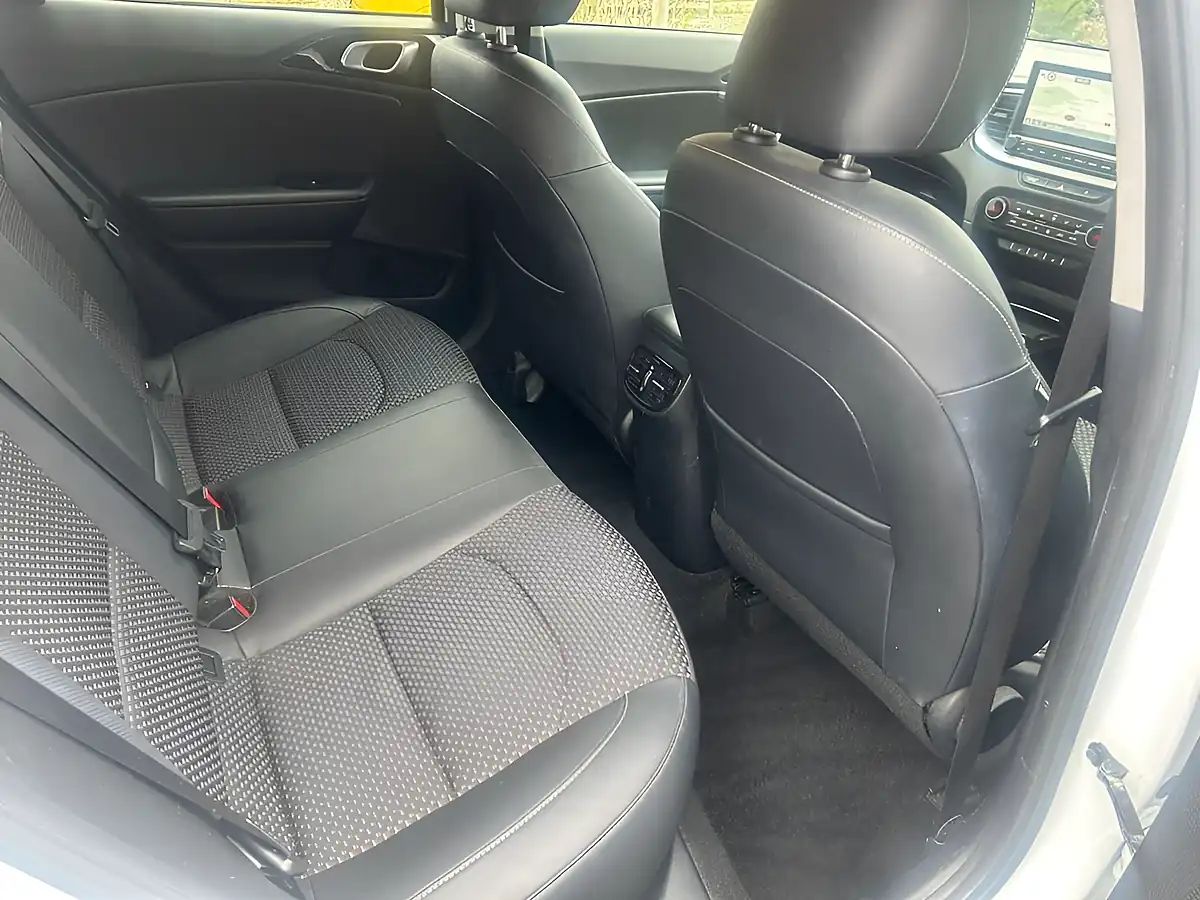 Used 2021 Kia Xceed 3 White - Interior and Exterior details 15