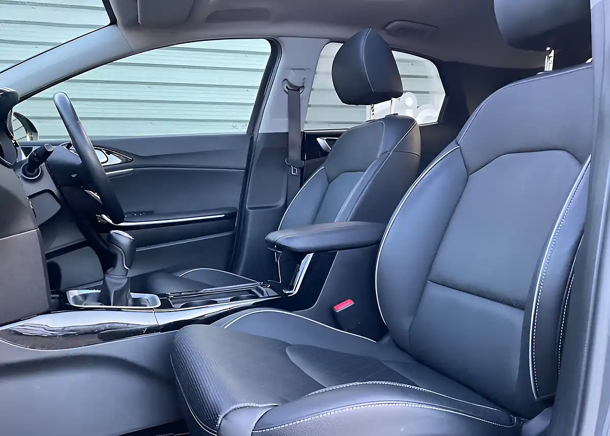 Used 2021 Kia Xceed 4 Grey - Interior and Exterior details 10