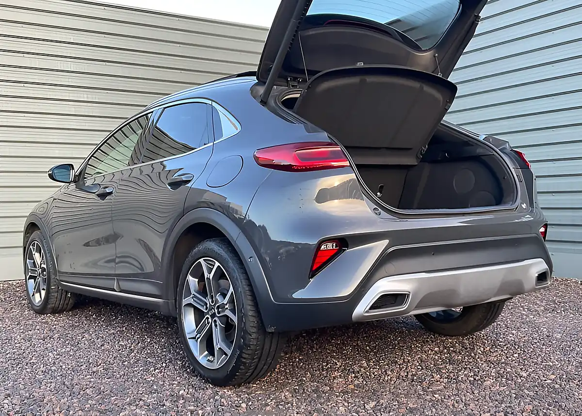 Used 2021 Kia Xceed 4 Grey - Interior and Exterior details 15