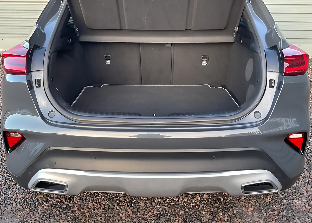 Used 2021 Kia Xceed 4 Grey - Interior and Exterior details 16