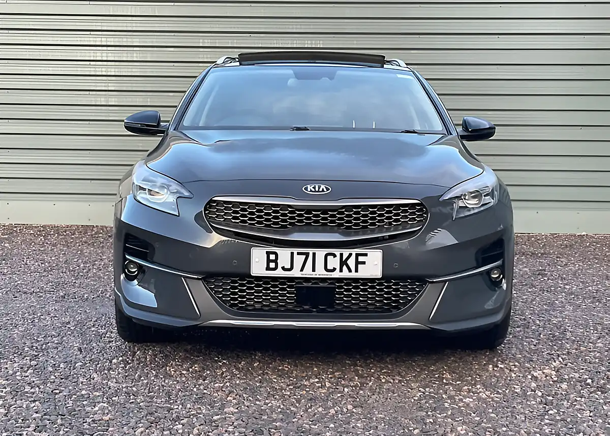 Used 2021 Kia Xceed 4 Grey - Interior and Exterior details 6