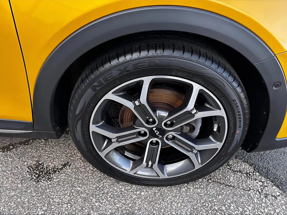 Used 2021 Kia Xceed 4 Yellow - Interior and Exterior details 13