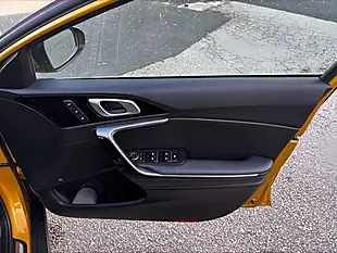 Used 2021 Kia Xceed 4 Yellow - Interior and Exterior details 15