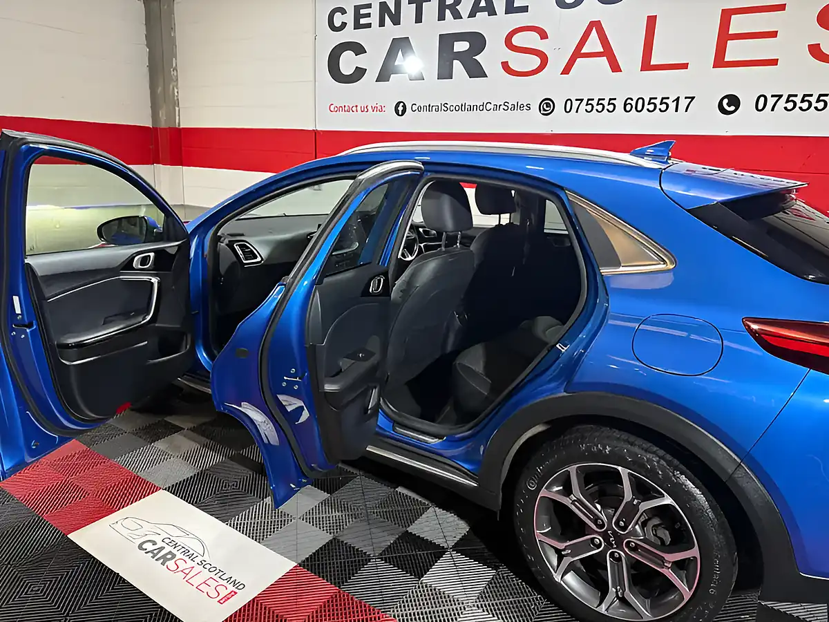 Used 2021 Kia Xceed Connect Blue - Interior and Exterior details 11