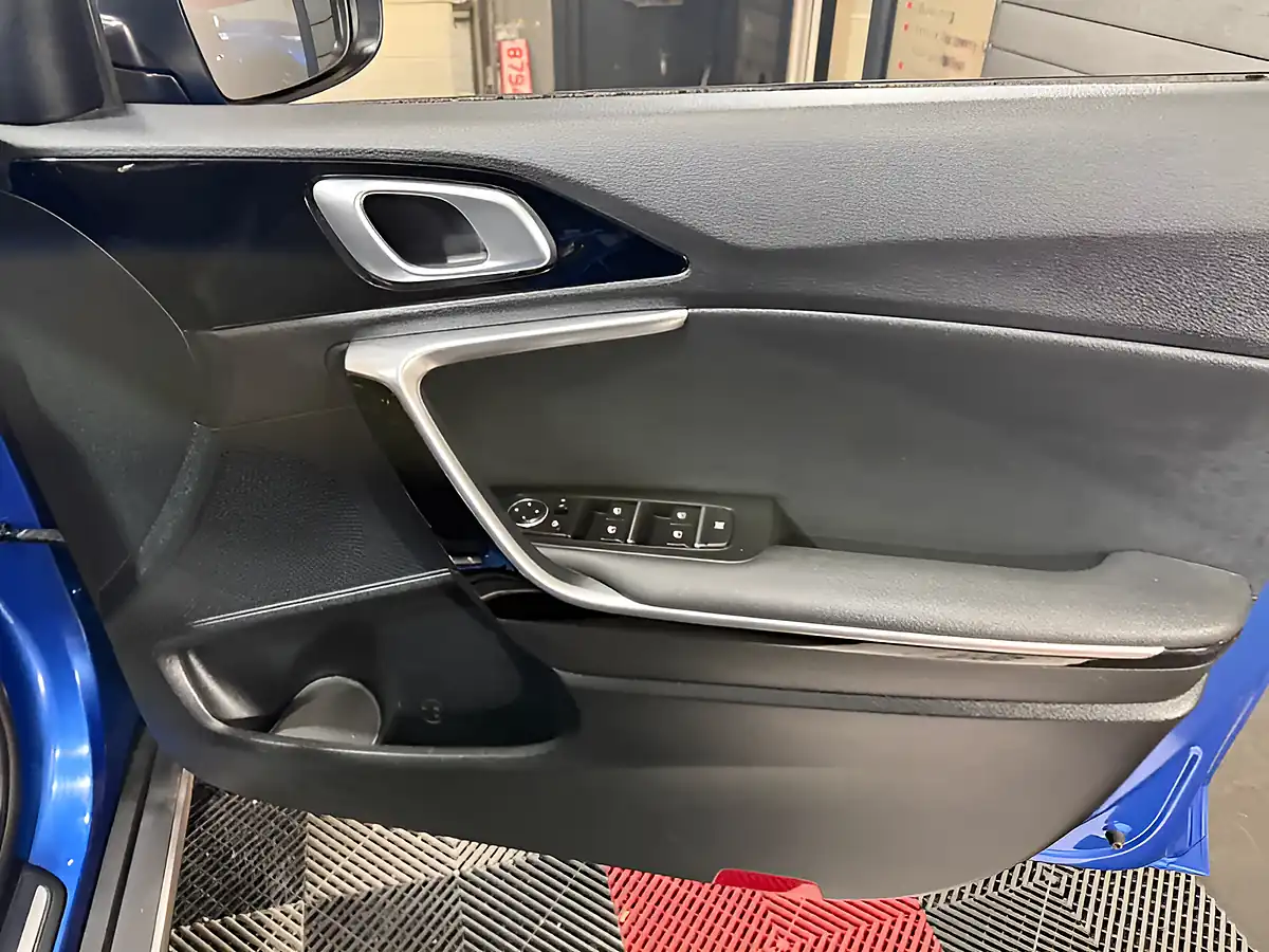 Used 2021 Kia Xceed Connect Blue - Interior and Exterior details 13