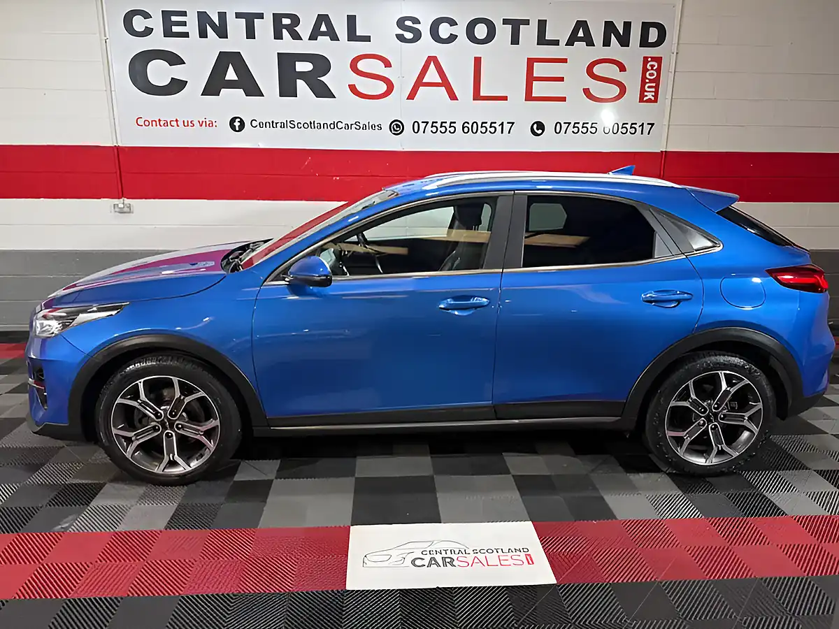 Used 2021 Kia Xceed Connect Blue - Interior and Exterior details 4