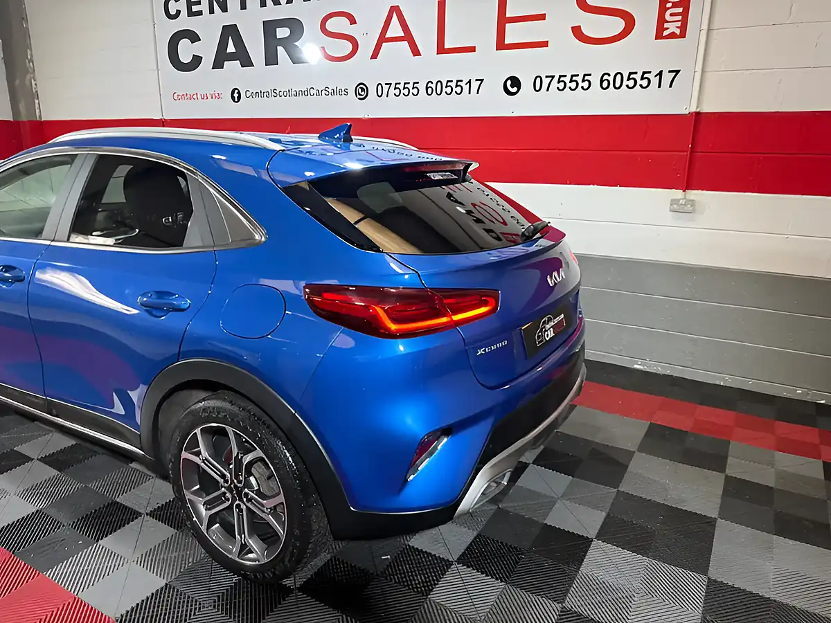 Used 2021 Kia Xceed Connect Blue - Interior and Exterior details 9